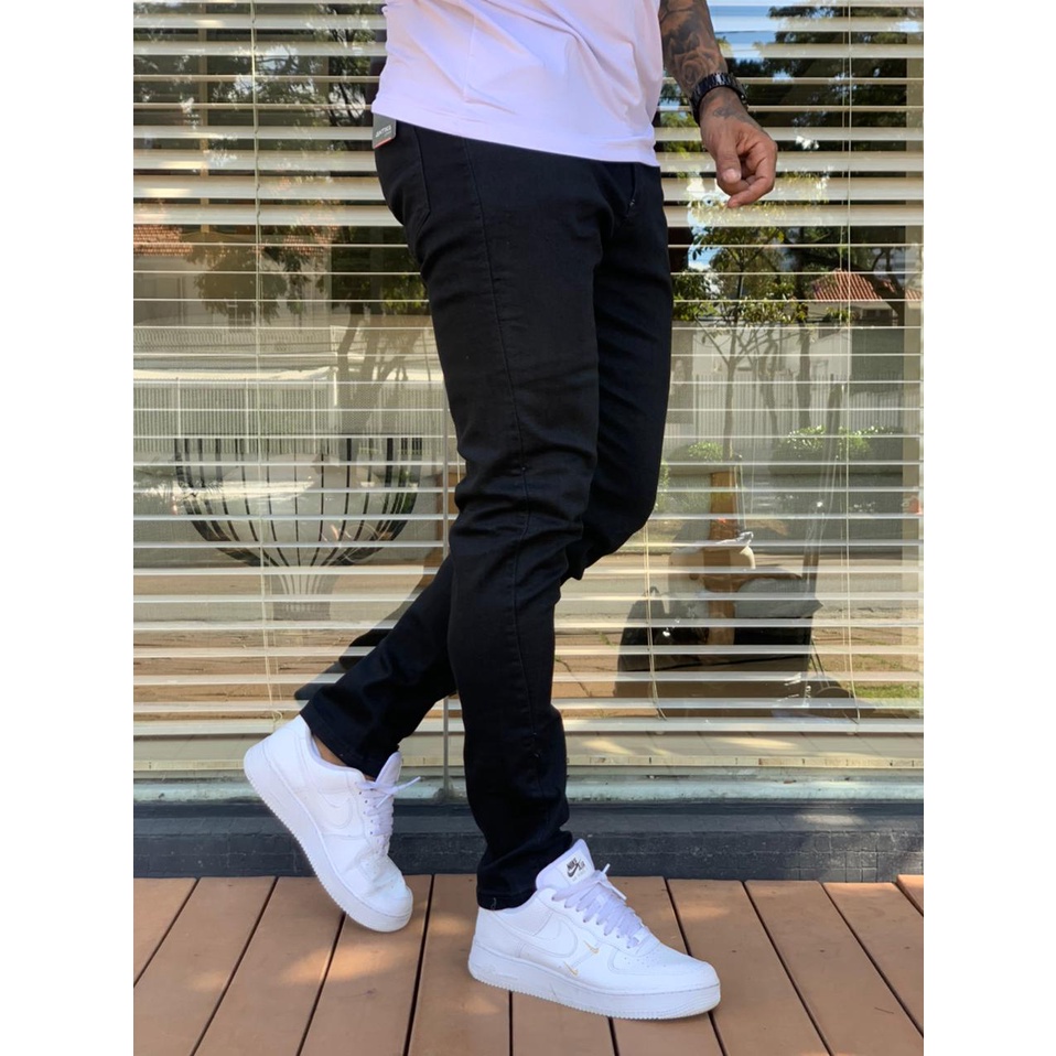 calça preta skynny masculina