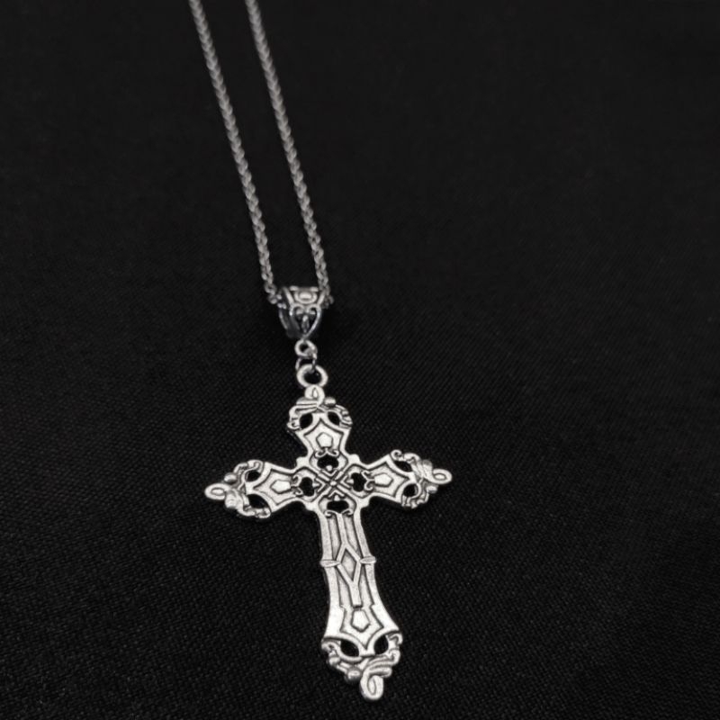 corrente cruz gotico